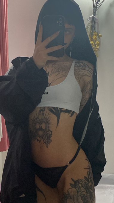 feeling sick, someone come take care of me https://t.co/NiVjbfpStK