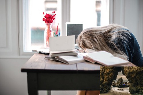 SeaGatePsych's tweet image. How to Tell When You’re Feeling Burned Out  | seagateps.com/how-to-tell-wh…