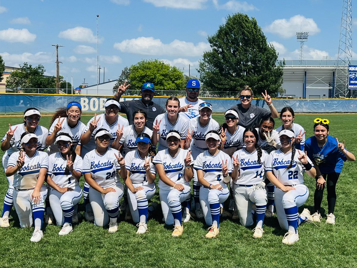 SSAISDssahs's tweet photo. The South San Antonio HS Lady Bobcats defeated Burbank 17-0! Go Bobcats! #PawsUp https://t.co/XPV4byOMDy
