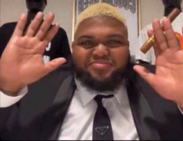 MadeByRafaYt's tweet photo. im the top Kia soulless hater https://t.co/WY3D4JjXxJ