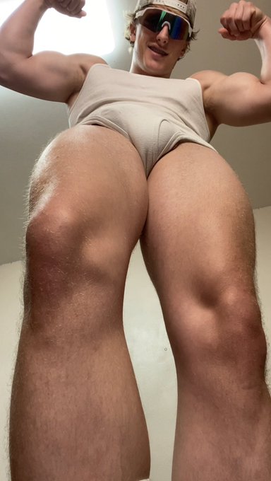 Happy Flex Friday 💪 https://t.co/MWSUxRg5hI