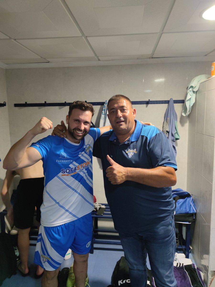 JoseFlo07038493's tweet photo. Victoria importantísima por cuatro a tres frente Mancha real no la merecíamos equipazo y día muy especial para ultra por golazo su Carry dedicado para su ultra sufro muchisimo ultra por su equipo y sus llevo mi corazón a todo equipo doy mi vida por mi Fuensanta.c.f. https://t.co/oibgLgx9Q5