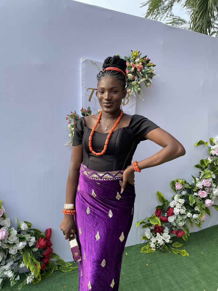 favourwarri's tweet photo. Final year week ended with the best owanbe🥹😍 @_ulesofficial #TR23 https://t.co/xmYsnNxfcV