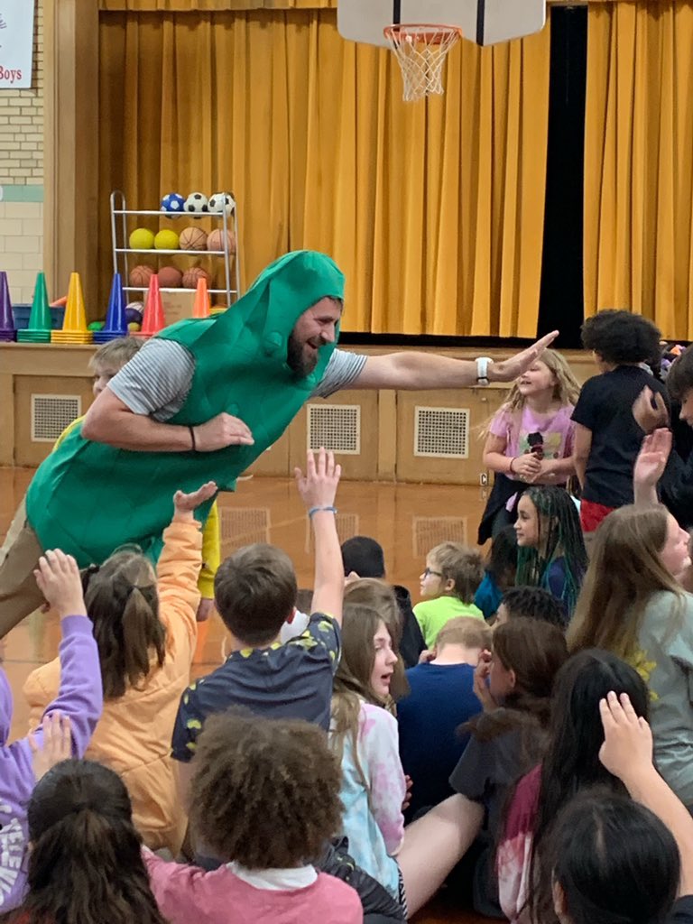 drrebeccajevans's tweet photo. In preparation for our upcoming MAP testing, our teachers let loose a little bit to pump students up! #assessmentcapable #sjsdcomeback #makeadifference https://t.co/jaGrZ0zGNs