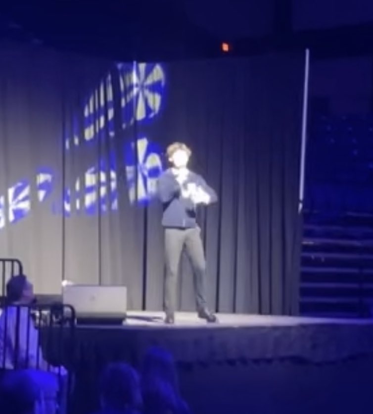 jerinpringle1's tweet photo. Great week for the Pringle boys at the FFA State Convention. 
Sam placed 2nd 🥈in the state for his Woodworking Sales proficiency, Jack earned his State degree and got to kick off night one in the Macon Coliseum 🎤. https://t.co/j48uCe1eNN