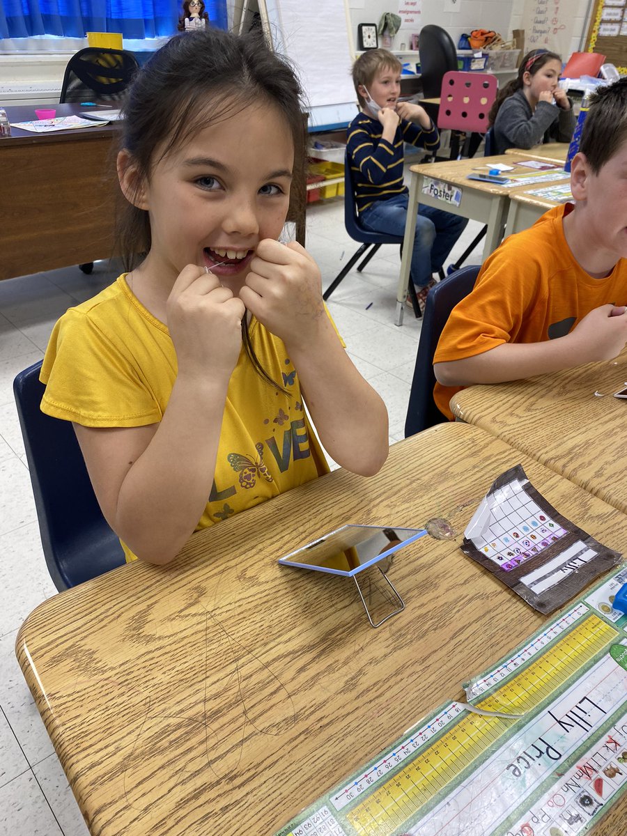 CarrollMme's tweet photo. Thank you to Meredith’s mom Sarah for coming in to teach us about dental hygiene and the importance of flossing today! https://t.co/6ywBBXjcZg