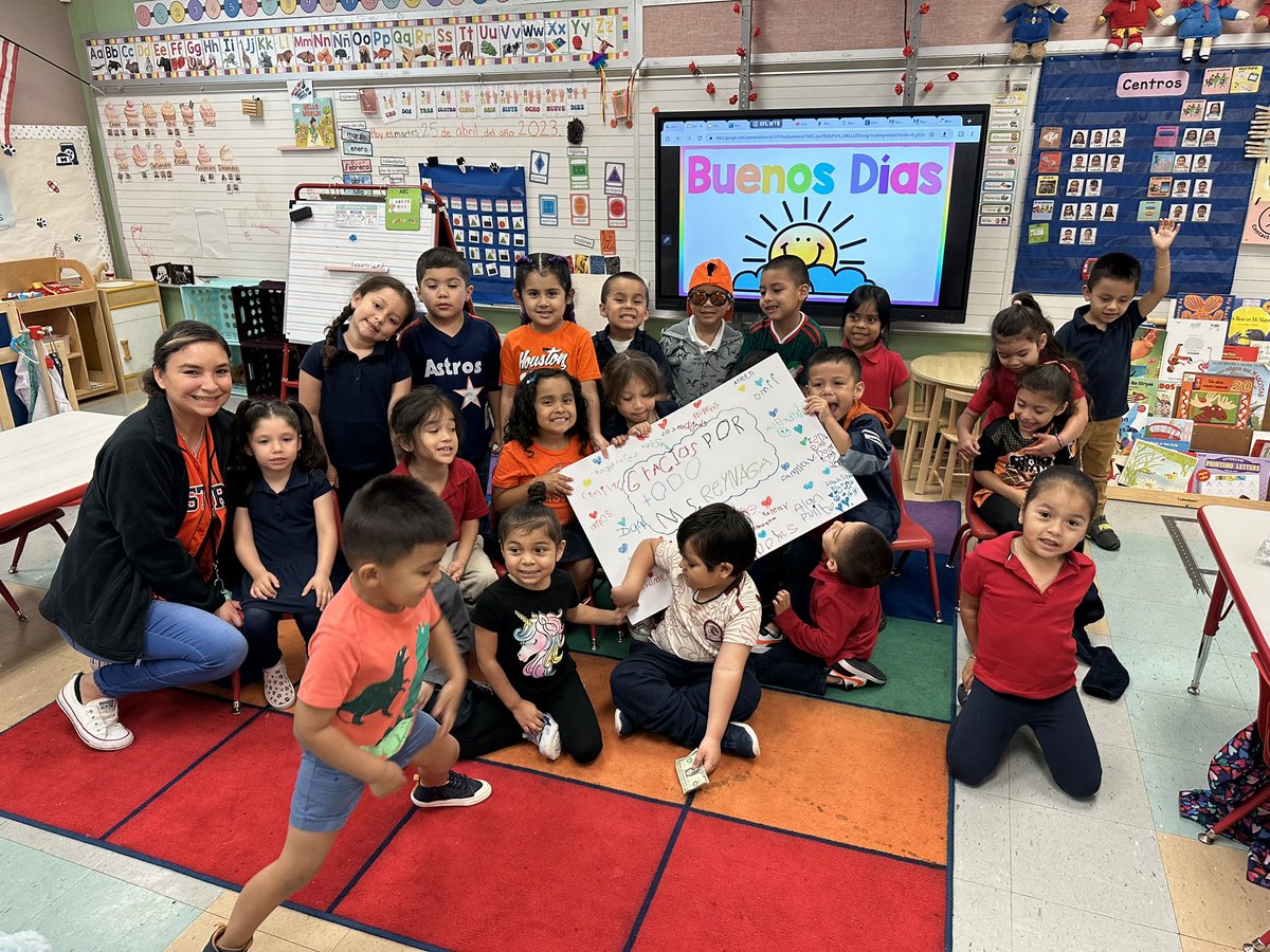 MariluReynaga's tweet photo. Thank you so much @CorneliusElem for showing me so much love this week❤️! I didn’t take any pictures I was caught of guard every time someone would call me to their room! @HISD_Wraparound @RubioMgrWrap #wraparoundappreciationweek https://t.co/AywmCTprs1
