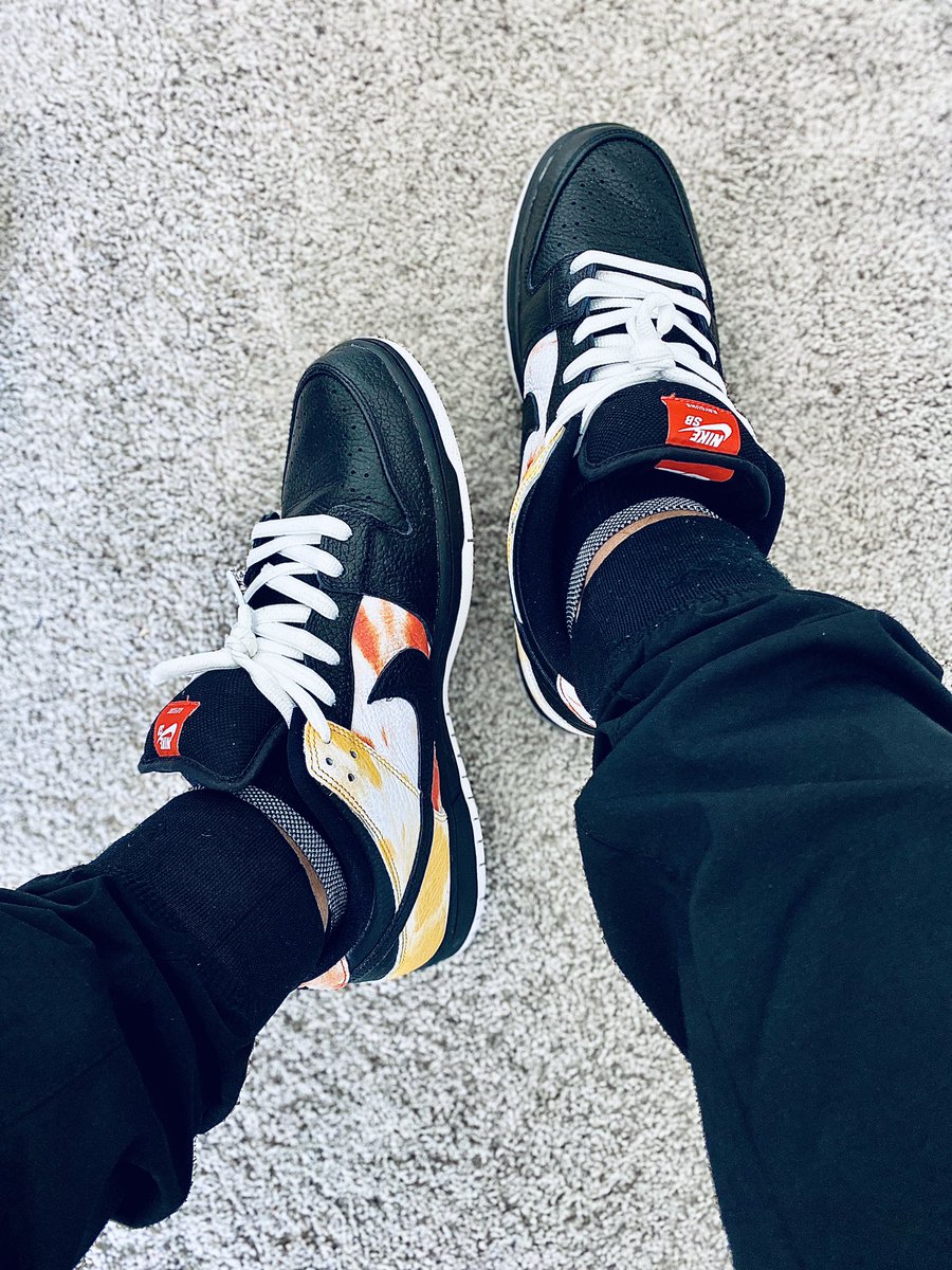 RayGun SB Dunks for the day 🔫🛹