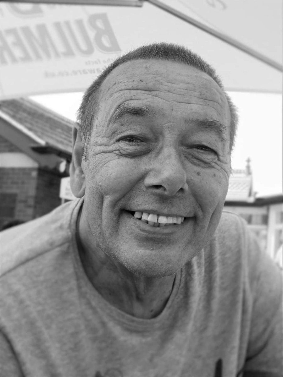 LittleGem1992's tweet photo. It is with great sadness that I announce that my Dad passed away on Wednesday afternoon. 

Words can't express how heartbroken I am 💔 missing him like crazy and I've never felt pain like it. 

RIP Dad (Ronald Anderson) 
25th July 1950 - 26th April 2023 https://t.co/CktIMQHbxd