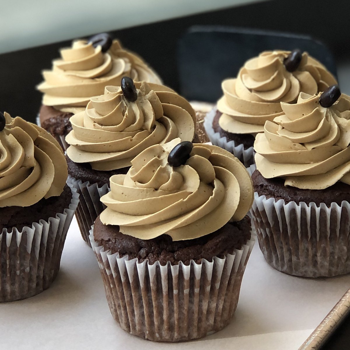 Chocolate mocha cupcakes in the pastry case! Happy Friday!

#CafeSelmarie #LincolnSquareChicago #ChicagoBakery #Cupcakes #Mocha