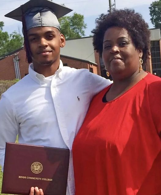 RealSpikeCohen's tweet photo. This is Rasheem Carter, with his mother Tiffany.

We are trying to get justice for him, but social media algorithms have been brutal to our posts about him.

If you look in the replies, I'll explain what has happened, and what we're doing to help. https://t.co/5kISmwTUF3