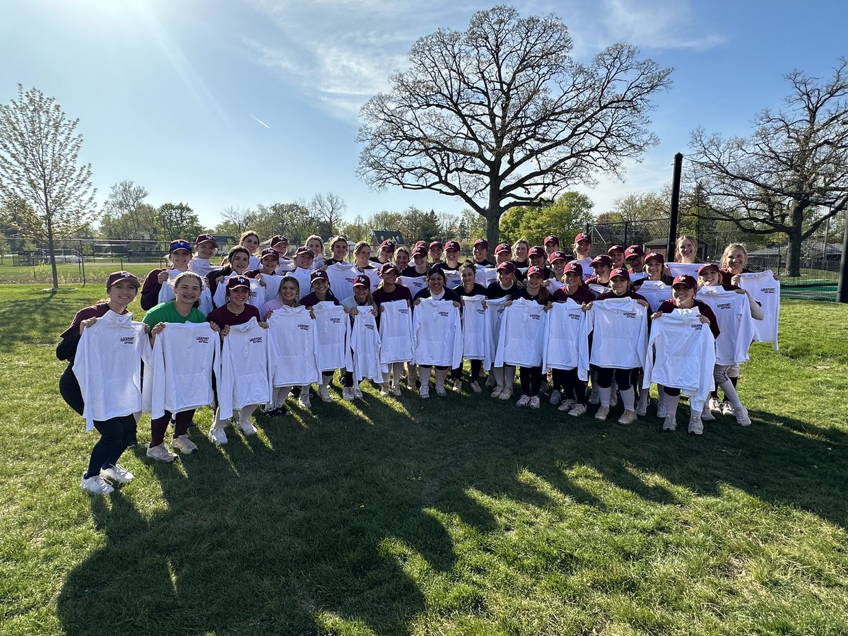 PORTERSoftball1's tweet photo. Keep loving the game!   ❤️🥎⚓️ Great practice for the program!  @lthsathletics #PorterPride https://t.co/3vOsAfnWrK