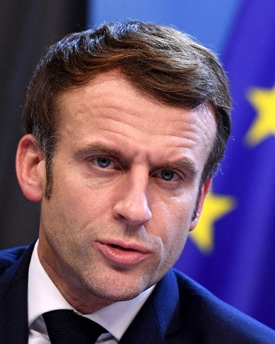 mediatique's tweet photo. Un pantin élu frauduleusement ne devrait pas présider https://t.co/Jk0ChzLyTR