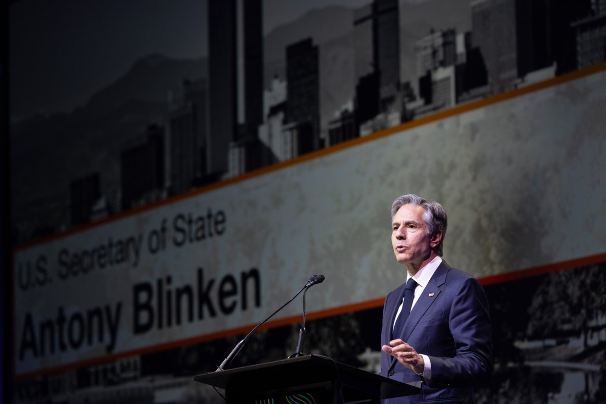 SecBlinken's tweet photo. At the #CitiesSummit of the Americas I underscored: the U.S. is deeply committed to collaborating across borders with local and national governments, civil society, and the private sector to support local solutions to global challenges. My closing keynote: https://t.co/7pWpvauRVi https://t.co/1k6FYczKxj