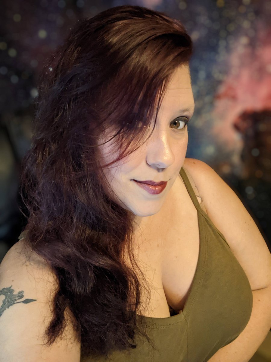 MzHartz (@mzhartz) on Twitter photo 🔴 LIVE NOW Oxford's Ashes on
<a href="/TableofHorrors/">TOH @tableofhorrors.bsky.social</a>
Olivia's back, hide yo kids... Join our #vamily with our #Vampirethemasquerade Chronicle over at twitch.tv/TableofHorrors ! 🔴 LIVE NOW Oxford's Ashes on
<a href="/TableofHorrors/">TOH @tableofhorrors.bsky.social</a>
Olivia's back, hide yo kids... Join our #vamily with our #Vampirethemasquerade Chronicle over at twitch.tv/TableofHorrors !