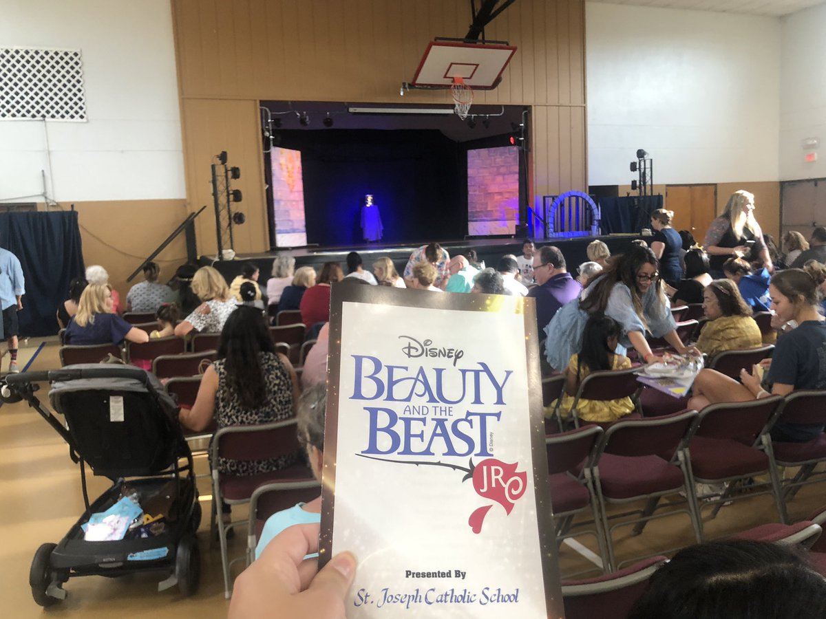 Tonight families get to be the guest at <a href="/StJosephSchools/">St. Joseph School District</a> for Beauty and The Beast 🌹families can make crowns, get books, and picture with the cast before the show! 🎥 As a part of #SuncoastRemakeDays I can’t wait to see what families learn about theater! <a href="/SuncoastCGLR/">Suncoast GL Reading</a>