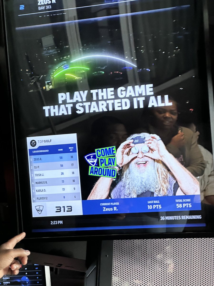 Danielle Oselett tweet media