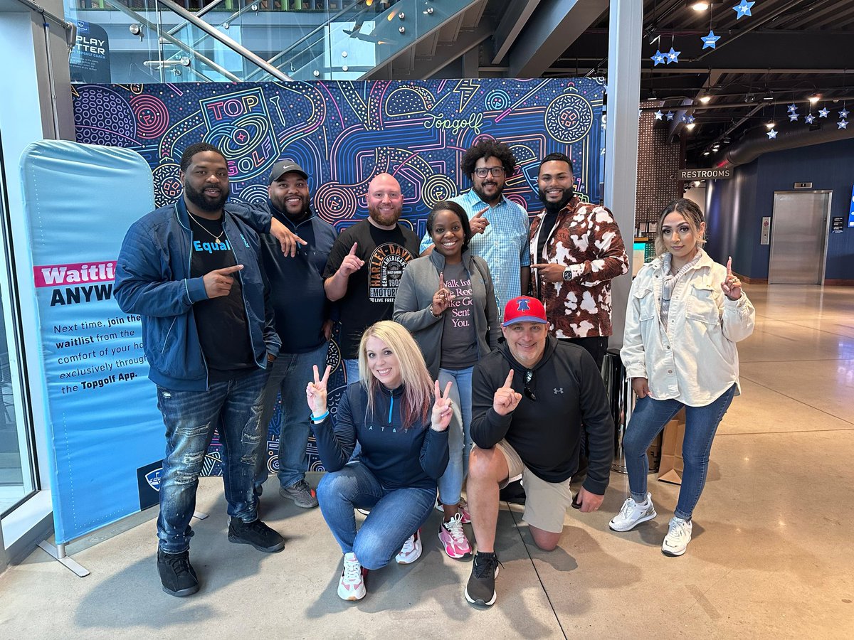 Danielle Oselett tweet media