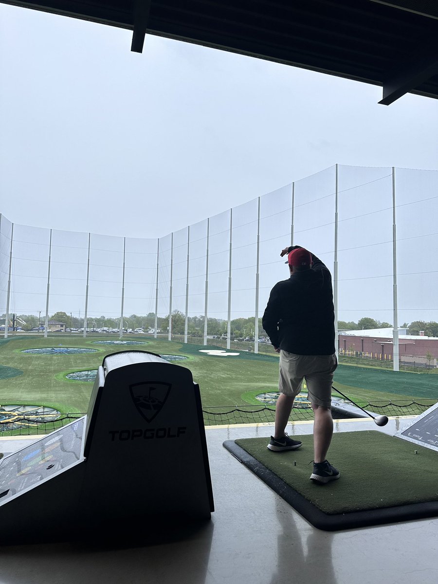 Danielle Oselett tweet media