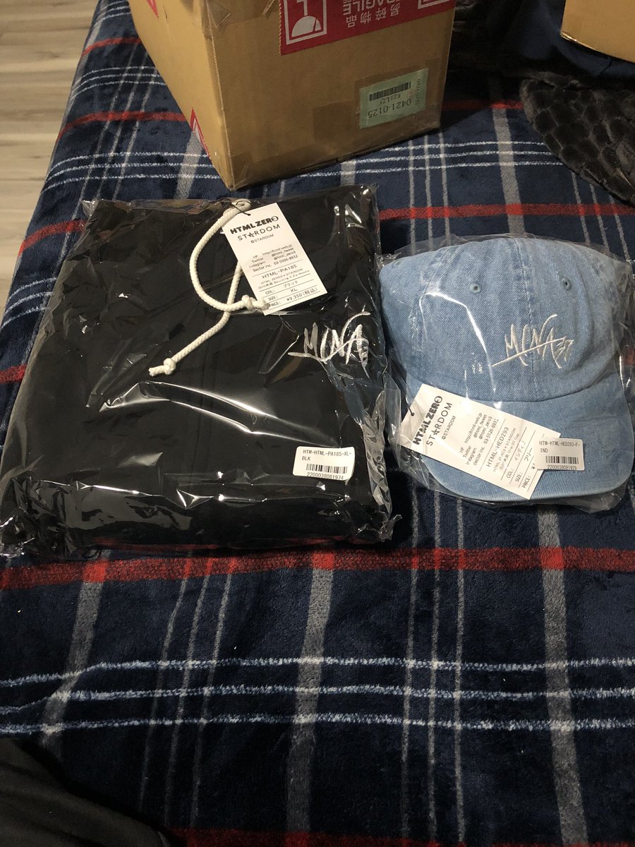 haremking1992's tweet photo. My Bouncing Venus Zip Hoodie and Chan37 blue cap 🧢 have arrived 🇯🇵 🇺🇸 #STARDOM #htmlzero #chanmina #ClubVenus #prowrestling #白川未奈 https://t.co/0iHVBh3V9e