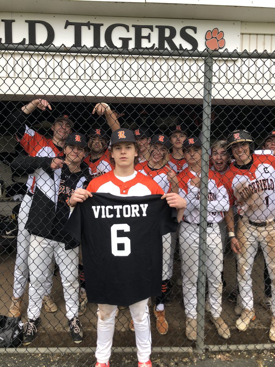 Todays #victoryshirt goes to <a href="/EverettGreenW/">Everett Greenwood</a>! Everett went 2-3 and had 1 R and a RBI

#GoTigers <a href="/BUncommitted/">Baseball_Uncommitted</a> <a href="/PG_NewEngland/">Perfect Game New England</a> @PBR_NewEngland <a href="/RidgefieldAD/">Dane Street</a> <a href="/RidgefieldHS/">Ridgefield HS</a>