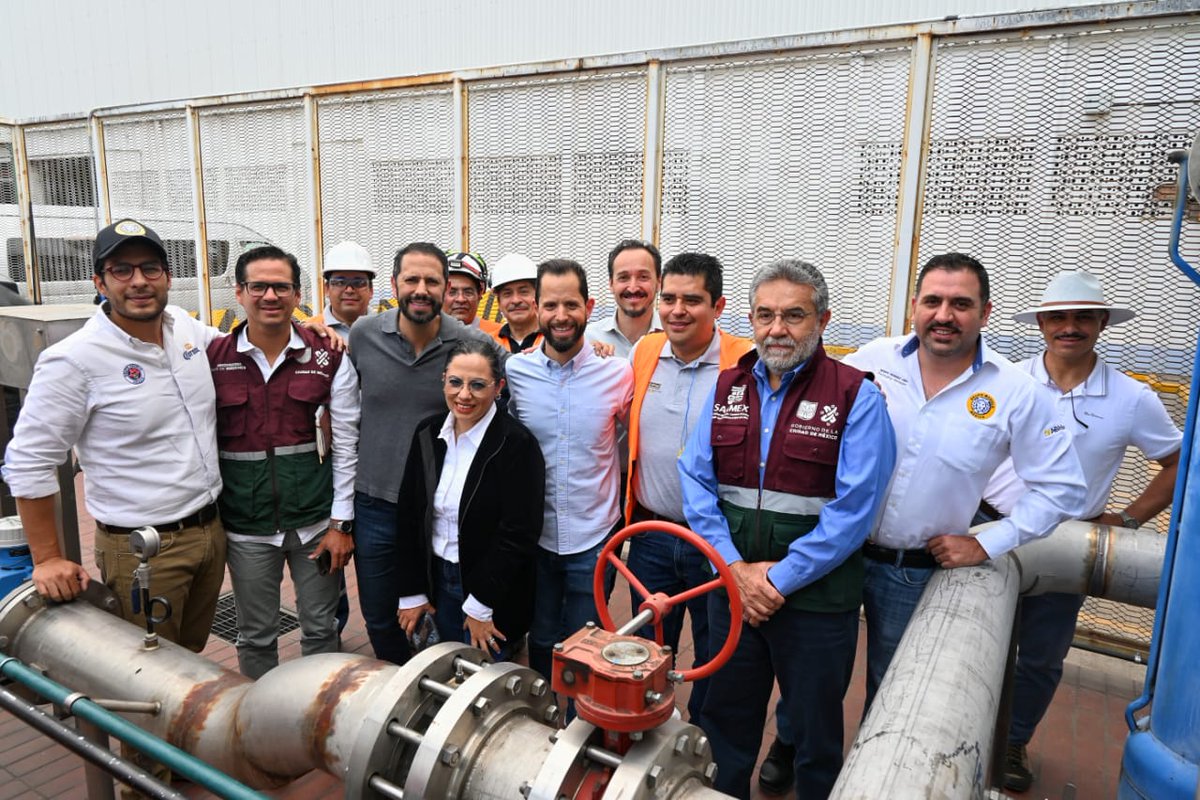 Secretaría de Gestión Integral del Agua (@segiagua) on Twitter photo El Dr. Rafael Carmona, Coordinador General del #SACMEX, acudió a las instalaciones <a href="/GrupoModelo_MX/">Grupo Modelo MX</a> para la puesta en marcha del primer pozo asignado para apoyar a la red hidráulica de la ciudad, el cual inyectará 63 lts por segundo de agua. El Dr. Rafael Carmona, Coordinador General del #SACMEX, acudió a las instalaciones <a href="/GrupoModelo_MX/">Grupo Modelo MX</a> para la puesta en marcha del primer pozo asignado para apoyar a la red hidráulica de la ciudad, el cual inyectará 63 lts por segundo de agua.
