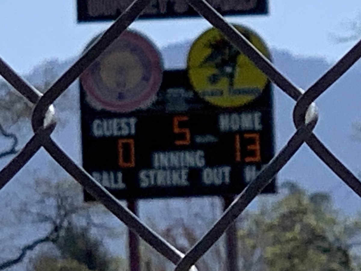 TablerockSports's tweet photo. OSAA 6A Softball
North Medford        13
South Eugene Axe   0

Final-Game 1 https://t.co/AOTa6CX609