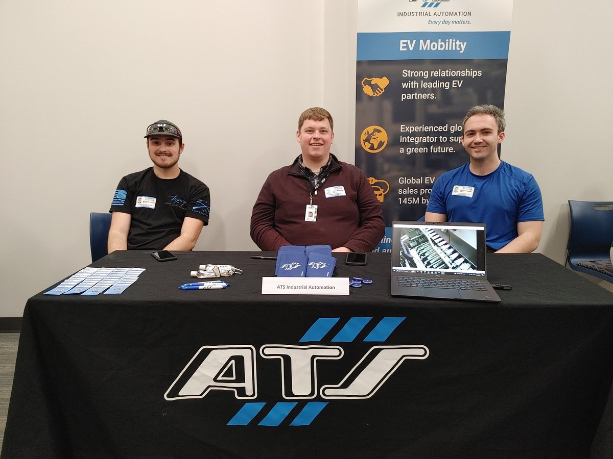 Thank you to our local business partners who joined in a Job Fair this week at DACC.  A great opportunity for our students to network and connect with in-demand careers.