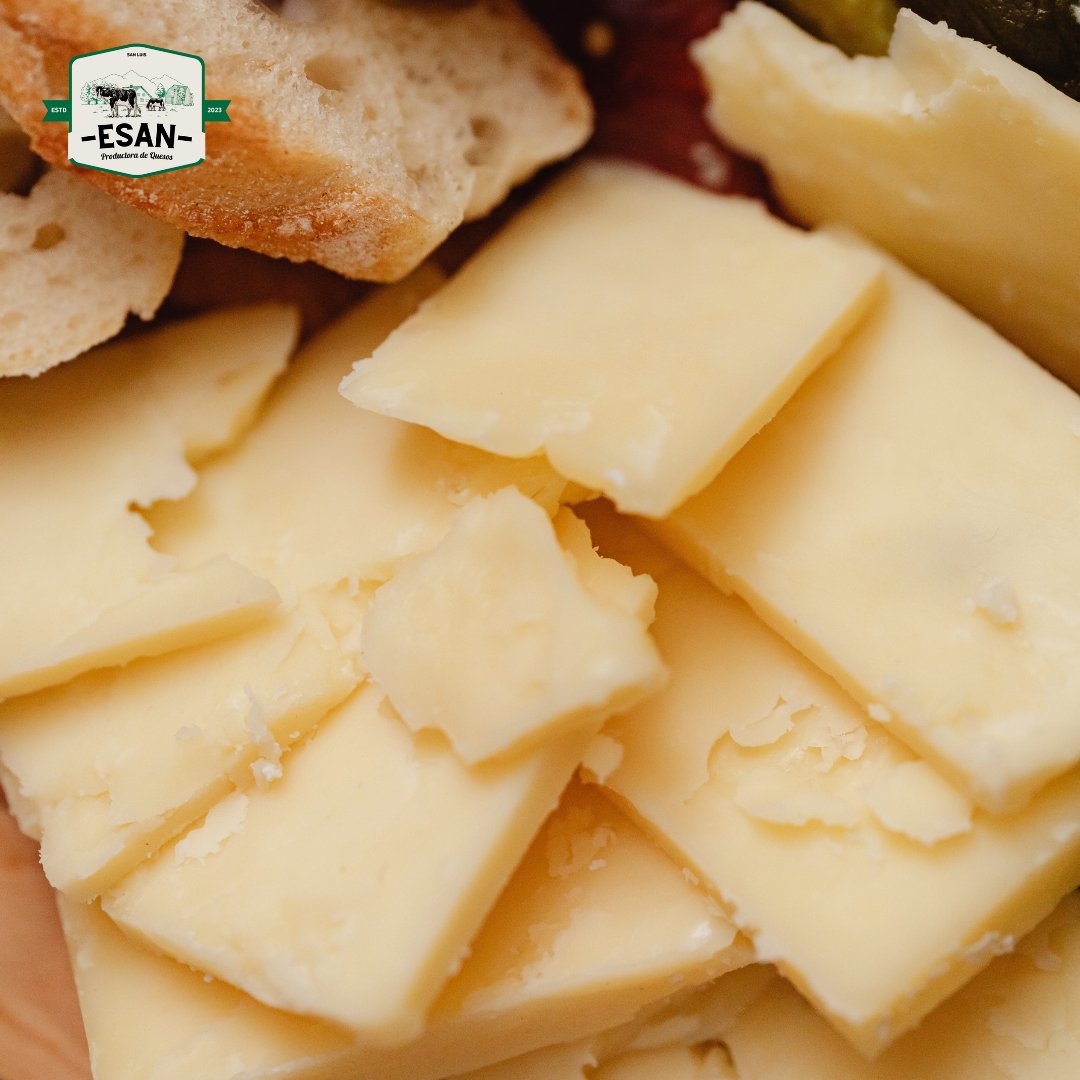 Feliciosas variedades de queso y descubrir recetas irresistibles para disfrutar con ellos 🤤💛
.
.
.
#queso #quesos #quesofresco #quesomanchego #quesoazul #quesocheddar #quesogouda #quesoparmesan #quesodecabra #quesofundido #quesorelleno #quesodeoveja #quesotipo #quesorallado