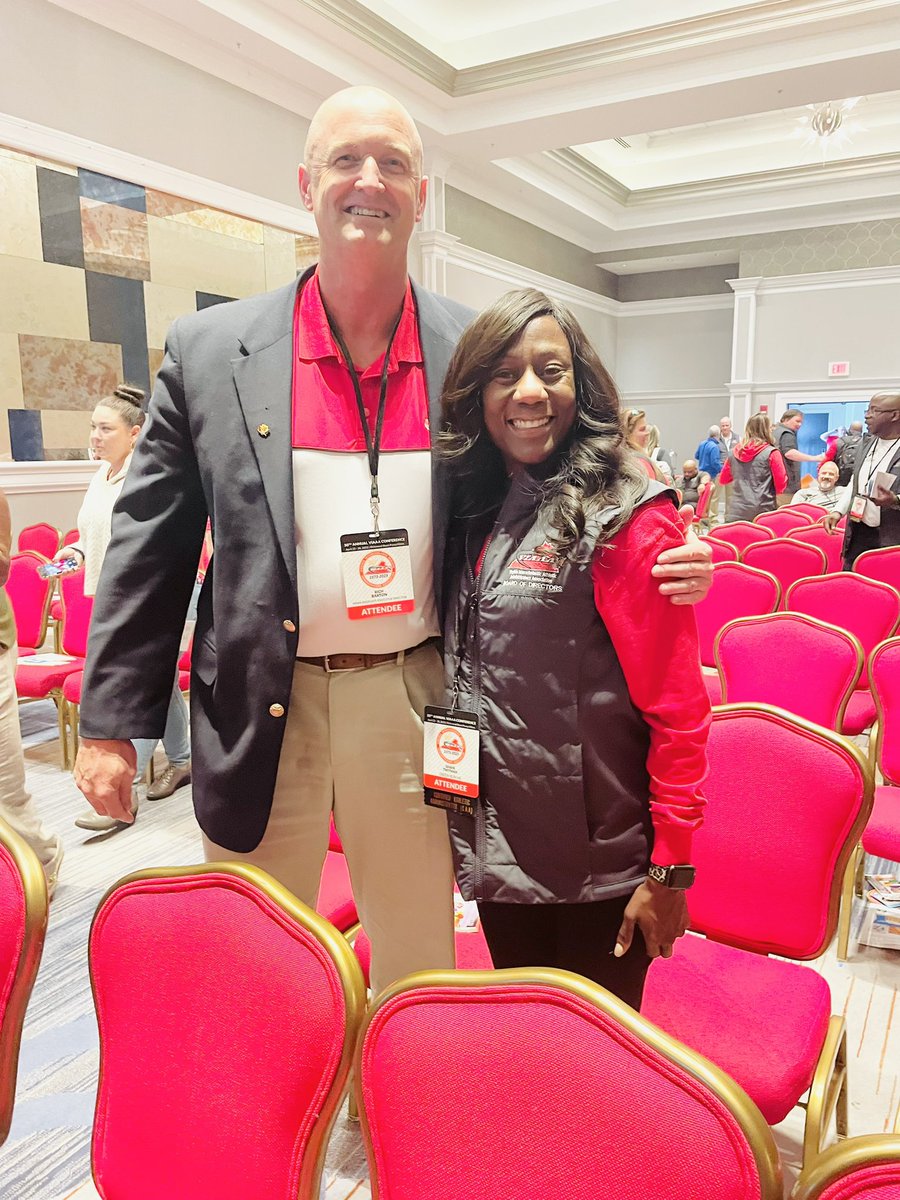 Pleasure meeting <a href="/RichfieldRich/">Rich Barton</a> at the #vaconf23 #btty <a href="/NIAAA9100/">NIAAA</a> <a href="/VIAAA95/">VIAAA</a>