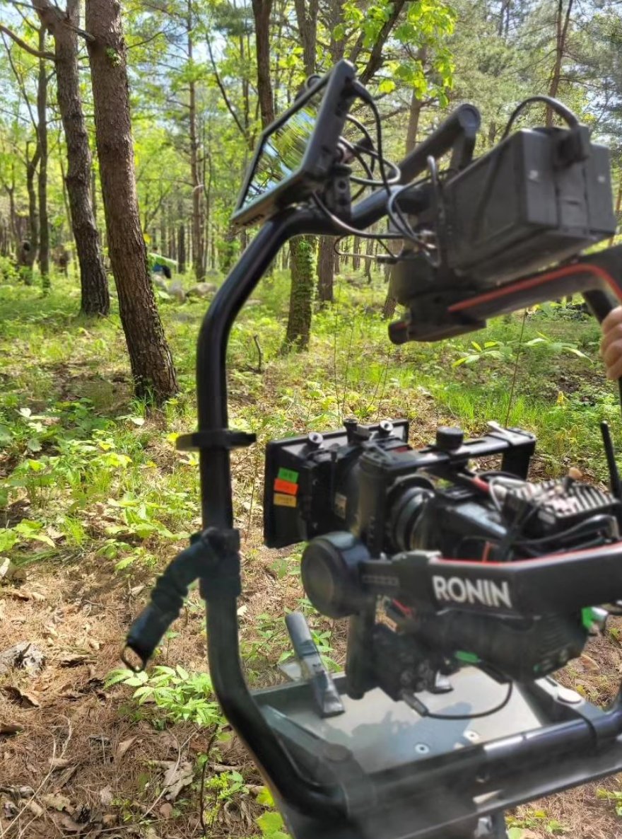 pamuhanapi's tweet image. 🎬🎥렌즈 앞에 우리 배우가 있을까⚡💓💓💓
💥끝까지 달리다💥🎬👊😄📢👍
속초
hanjin_vv Dday-1
230428
#아라문의검
#아스달연대기시즌2
#CameraGrip
#GripTeam
camera
movement
operator
instagram.com/p/CrlYL6CP8Sc/