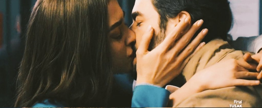 the sweet ending we deserve. thanks who was with me for 26 episodes! I'm glad we spent this time together, when we're looking forward to #Tuzak on Wed/Thurs/Fri at 20/22/23pm. we're the craziest fandom but the happiest. thank you all for support!❤️ #UmRen #BensuSoral #AkınAkınözü