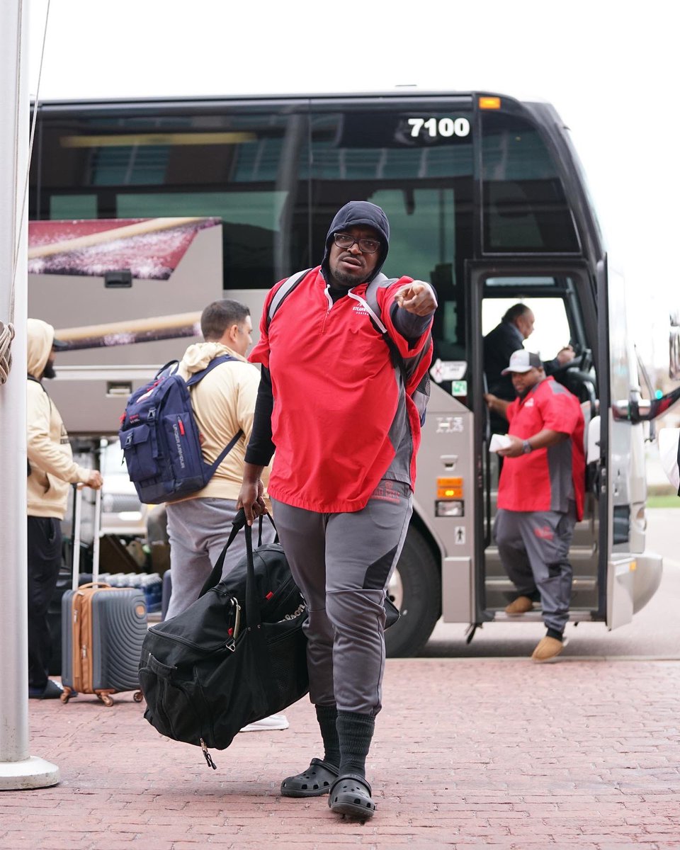 QCSteam's tweet photo. QC ➡️ SF 

#sQUADCITY | #RefuseToSink https://t.co/Y7m6VtT5fT
