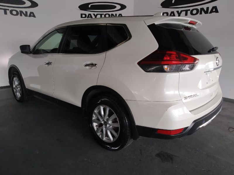 HondaInterlomas's tweet photo. Se vende Nissan X Trail 2019 Usado

  Precio: $ 381,500 MXN Negociable

  Transmisión: Automática

  Color: Blanco

  Kilometraje: 81,000Km.

  Ubicación: Huixquilucan, México

  ref20482332 #MaxiPublica #AutosEnVenta https://t.co/CyLe0f2Fhu