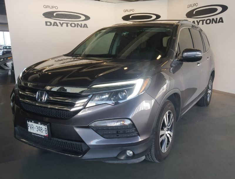 HondaInterlomas's tweet photo. Se vende Honda Pilot 2016 Usado

  Precio: $ 453,500 MXN Negociable

  Transmisión: Automática

  Color: Gris

  Kilometraje: 133,586Km.

  Ubicación: Huixquilucan, México

  ref20581650 #MaxiPublica #AutosEnVenta https://t.co/JsTlRKJ1Ls