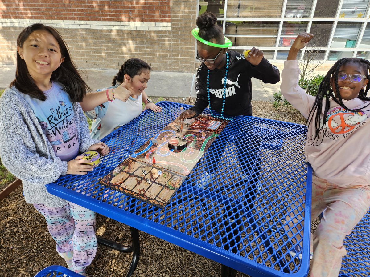 _Mrs_Ochoa_'s tweet photo. Brains were buzzing today, celebrating with #boardgames. They said it was the best day ever at school! #Motivation #CriticalThinking #teamwork #orallanguage #concentration #problemsolving #confidence #boostmemory #edutwitter @Pixar @realUNOgame @JumanjiGame https://t.co/MTCWms9c15