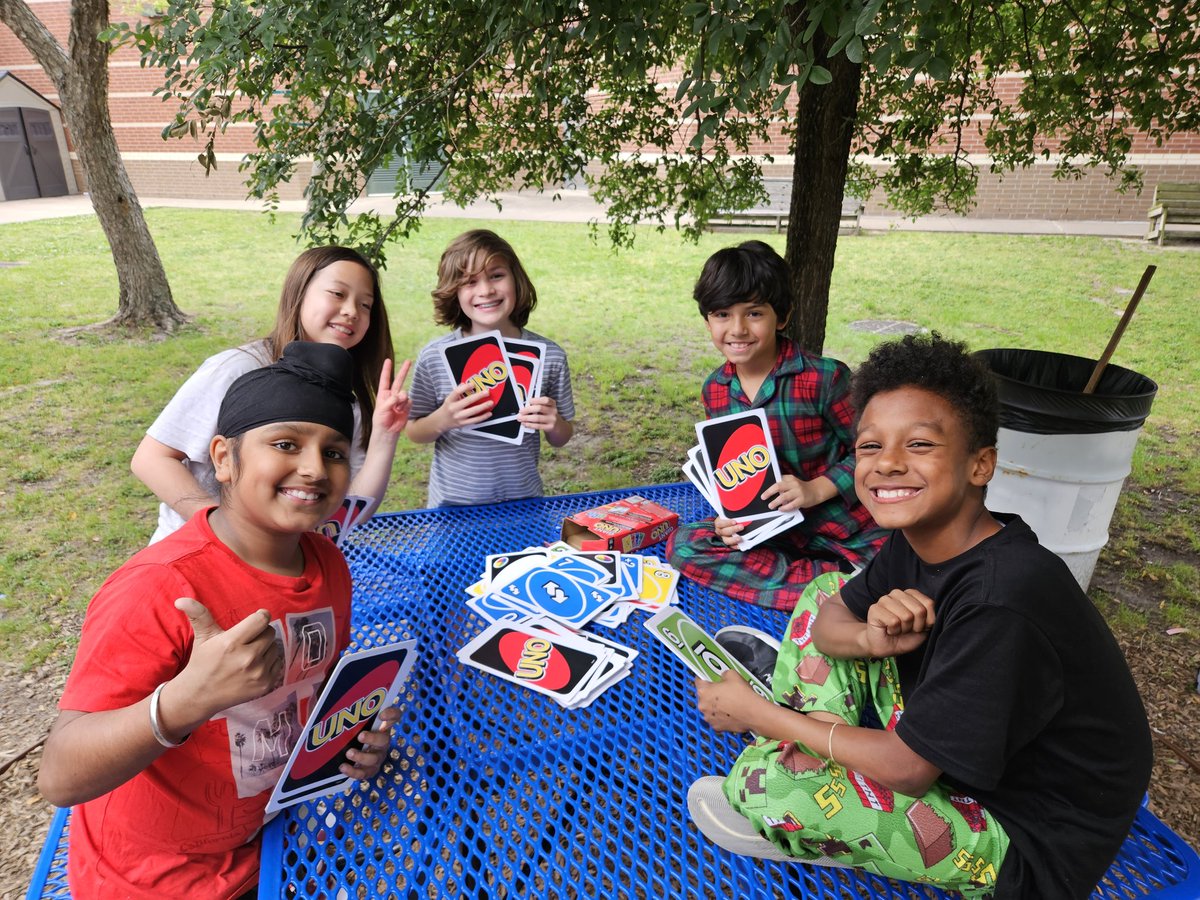 _Mrs_Ochoa_'s tweet photo. Brains were buzzing today, celebrating with #boardgames. They said it was the best day ever at school! #Motivation #CriticalThinking #teamwork #orallanguage #concentration #problemsolving #confidence #boostmemory #edutwitter @Pixar @realUNOgame @JumanjiGame https://t.co/MTCWms9c15