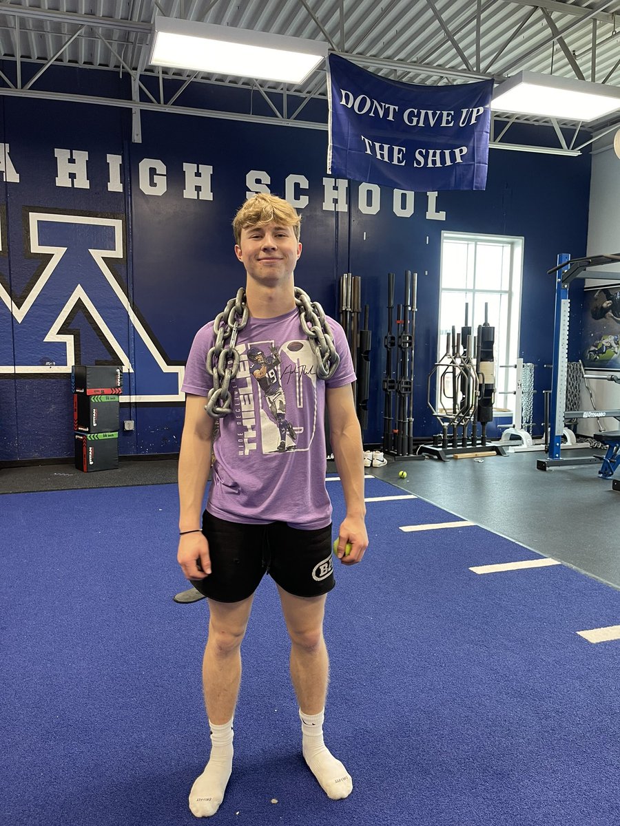 Mr. Moon tweet media