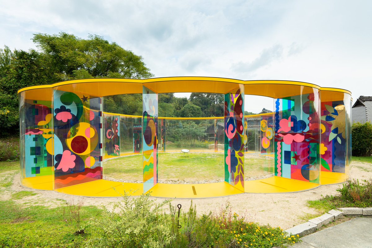 JHLosAngeles's tweet photo. The A-Art House, or “Yellow Flower Dream,” is a sculpture overflowing with color & energy by artist Beatriz Milhazes. The vibrant colors & geometric patterns allow audiences to see the connection between art & nature through Inujima island’s daily activities.
#Inujima #Symbiosis https://t.co/GjL9V0LeOi