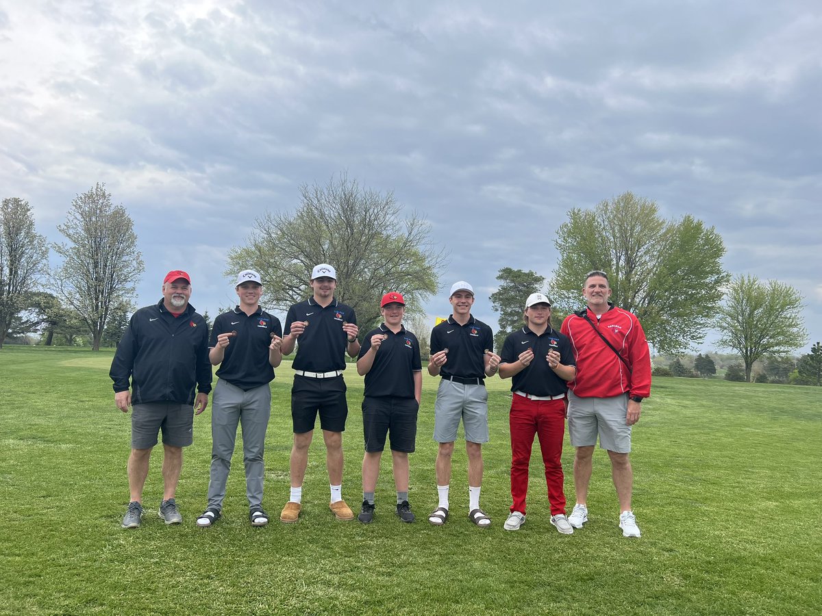 Earlham Golf Team takes 1st Place today! 
Individual medals: Sam 1st, Emmett 2nd, Ryan 4th and Kaden 5th.