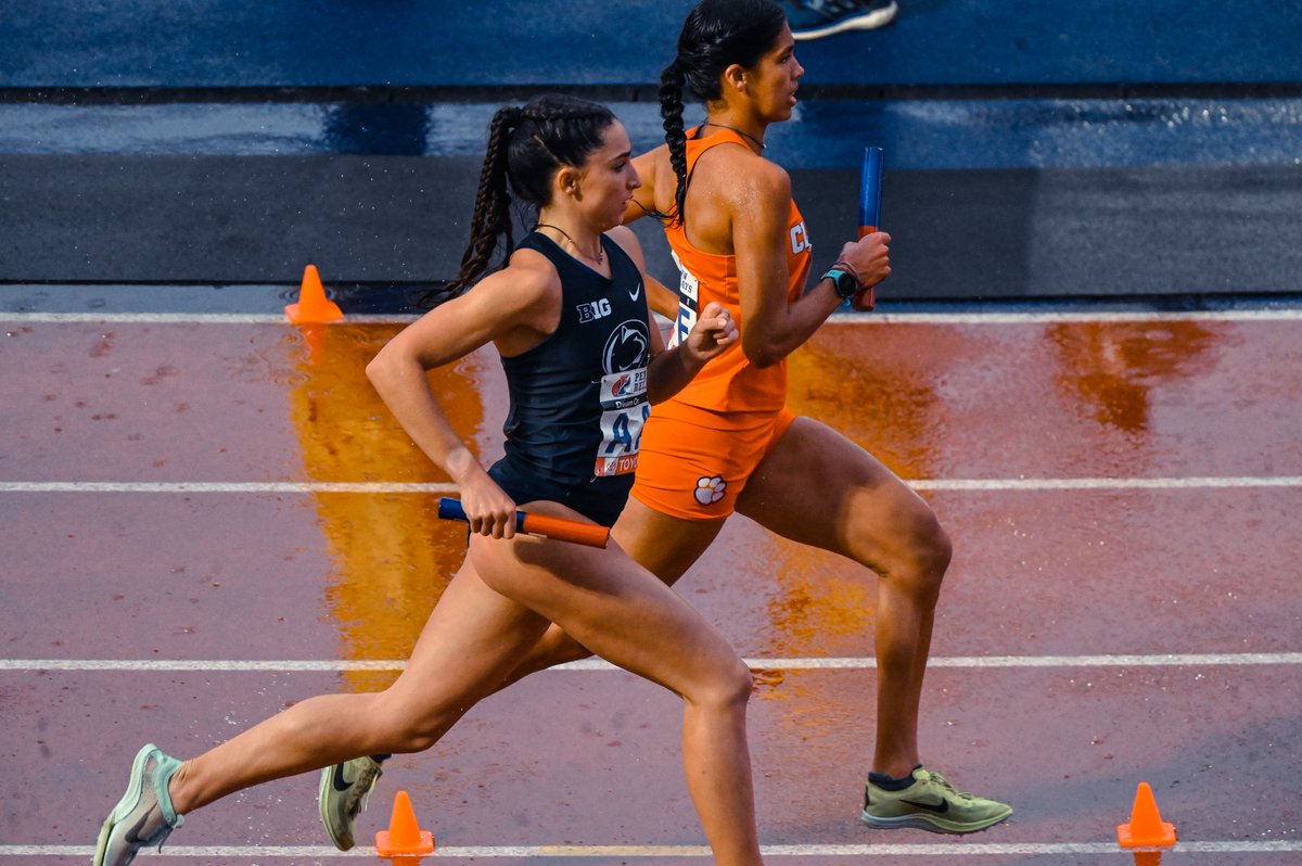 W SMR Championship of America:

The Nittany Lions finished fourth overall with a 3:54.44, narrowly missing a top-ten program mark despite the constant downpour

#WeAre | #PSUTF | <a href="/pennrelays/">Penn Relays</a>