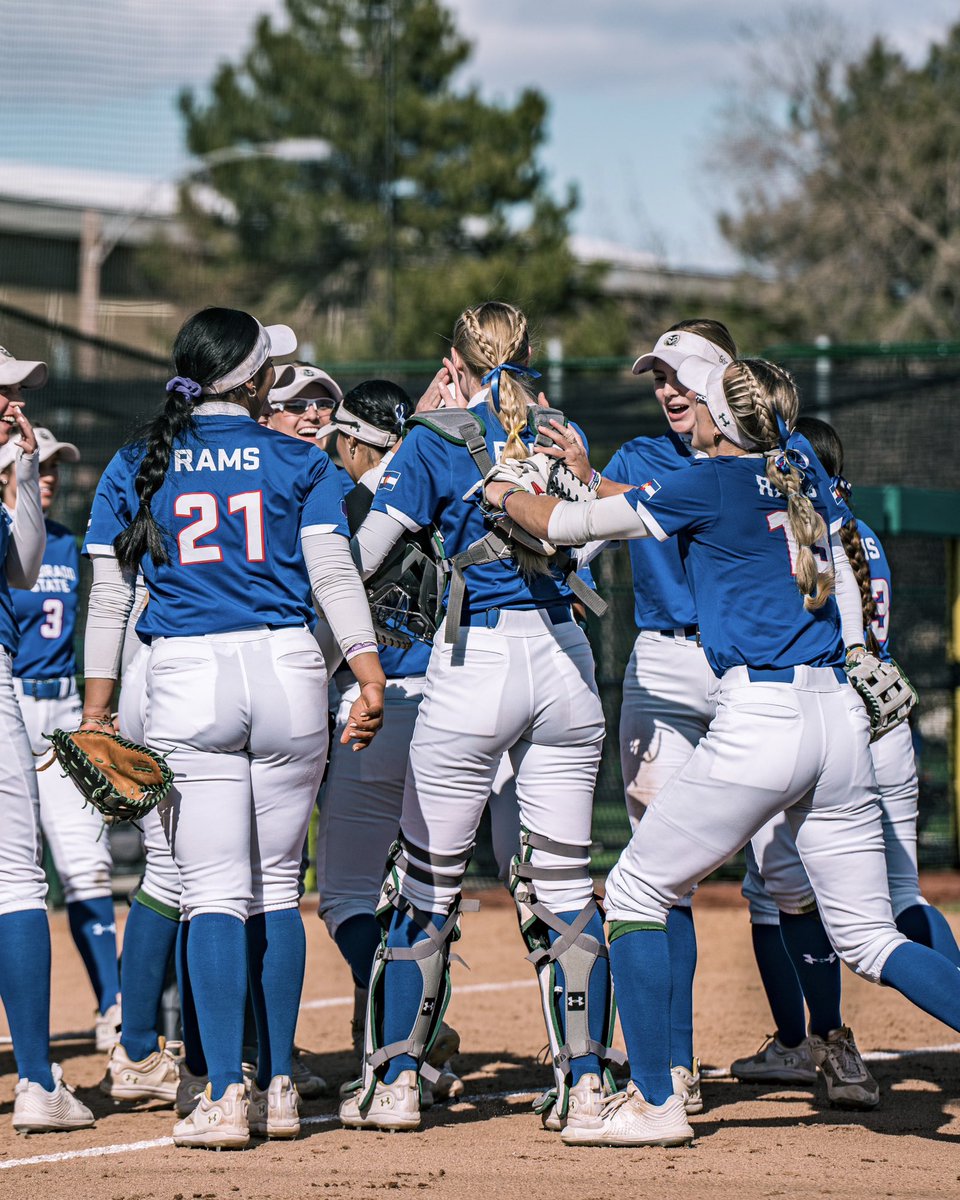 T3: Brooke 🤝 Maya 
          Making Outs

Brooke Bohlender to Maya Matsubara at second to end the inning! 

Bulldogs: 1 | Rams: 1 

#Stalwart x #CSURams