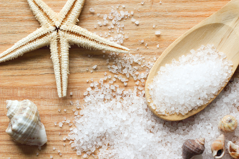 For years, our forefathers valued sea salt as a precious commodity and used it to season meals and improve their health - daily-stuff.com/like_215428/ #wellbeing #season