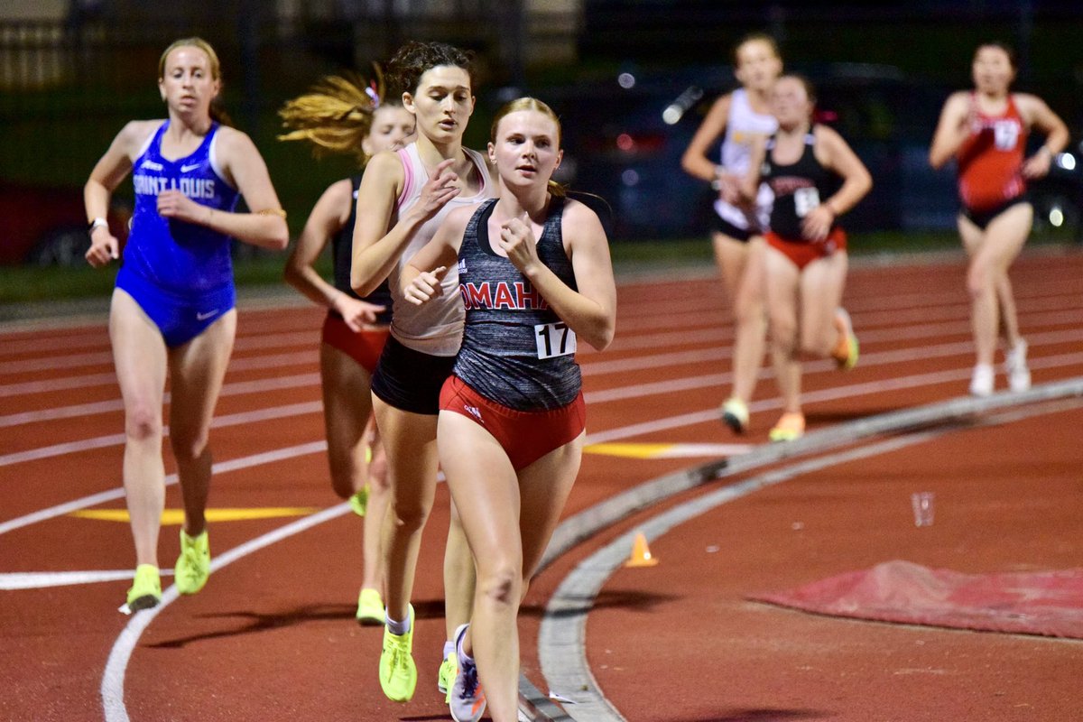 OmahaTFXC's tweet photo. Maddie Yardley - 18:26.84 (:33.79 PR)
Lily Jackson - 18:53.15 (track 5k debut)
Sydney Beaudin - 19:26.19 (track 5k debut)

#OmahaTFXC | ⚫️🔴🐮 https://t.co/4q2gk3sYjE