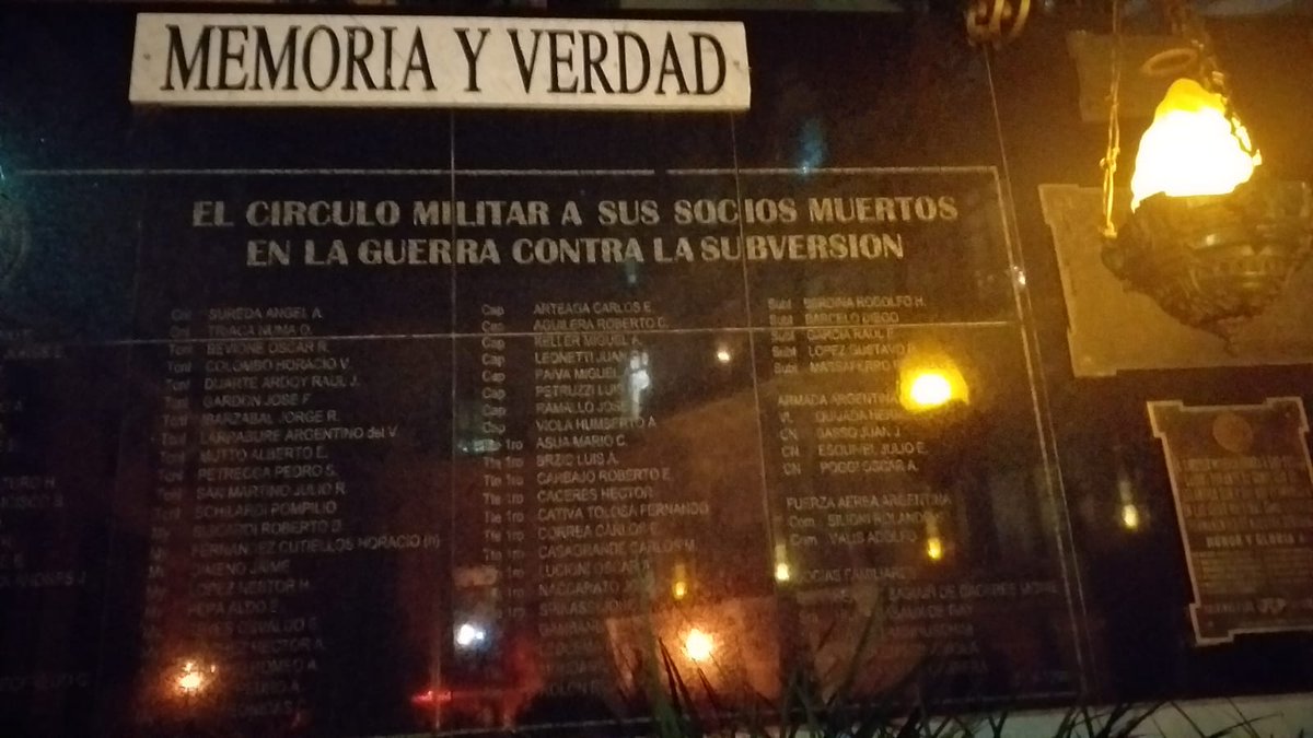 ddlodola's tweet photo. @JorgeTaiana Hace 2 días concurrí a un evento en la sede de Plaza San Martín del Círculo Militar y me sorprendí amargamente al ver semejante mural. https://t.co/ym1eYuDroe