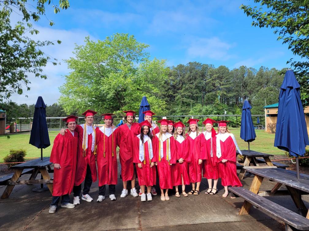 eastsurryhs's tweet photo. Senior Cardinal Walk!! Some of our flock are about to leave the nest and soar into a bright future!! https://t.co/vykdo1ZMWO