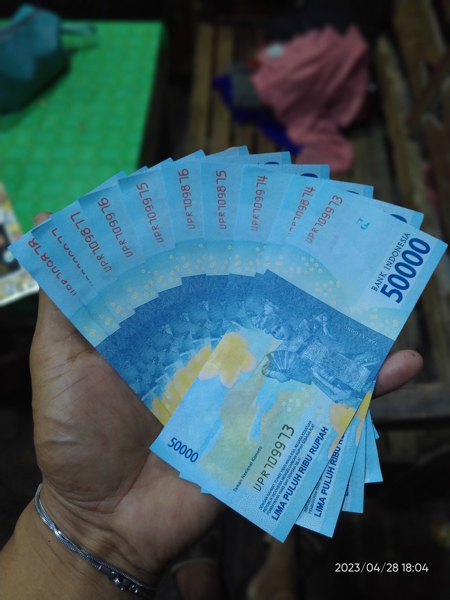 Endar_Bobon's tweet photo. Diperbudak uang 🤭 https://t.co/uwzbyYxwNp