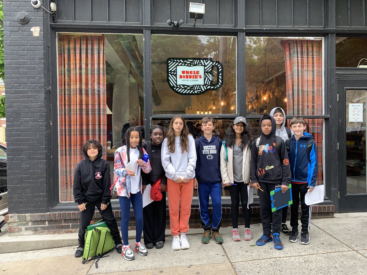 PennCharterLibs's tweet photo. What a great field trip exploring #historicgermantown
with our @PennCharter Middle School students! Enjoyed the chance to also browse great books @UncleBobbies #ExplorePhilly https://t.co/Z3EKJptRHt