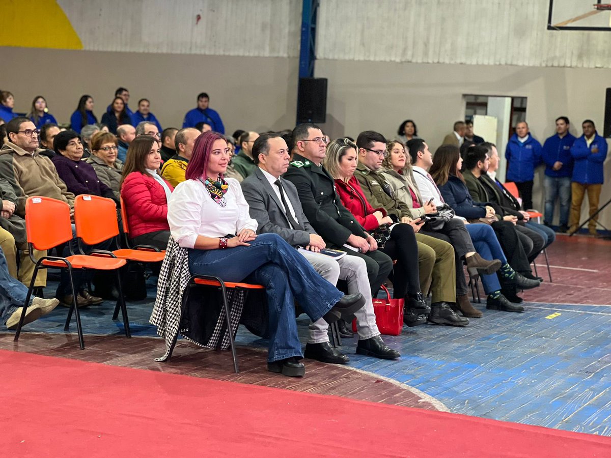 vocerianuble's tweet photo. Participamos de la •Cuenta Pública• de Bulnes 🙌🏾 @municipiobulnes ✅
Seremi @AndradeVaale se trasladó hasta la comuna para acompañar a su alcalde @GuillermoYeber , quien dirigió la ceremonia donde asistieron autoridades y decenas de vecinas y vecinos 📌 https://t.co/t3TMzSJD2s