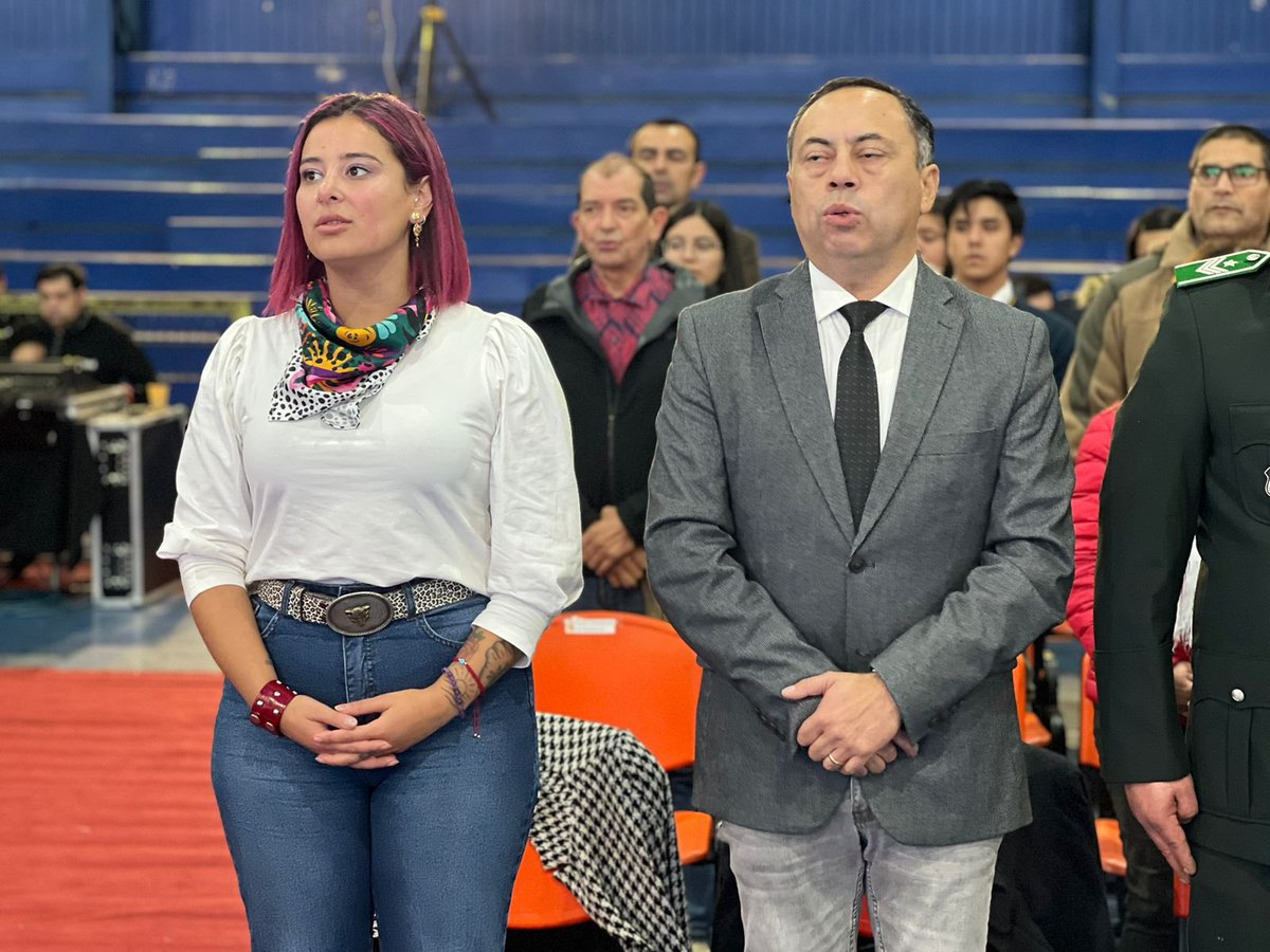 vocerianuble's tweet photo. Participamos de la •Cuenta Pública• de Bulnes 🙌🏾 @municipiobulnes ✅
Seremi @AndradeVaale se trasladó hasta la comuna para acompañar a su alcalde @GuillermoYeber , quien dirigió la ceremonia donde asistieron autoridades y decenas de vecinas y vecinos 📌 https://t.co/t3TMzSJD2s
